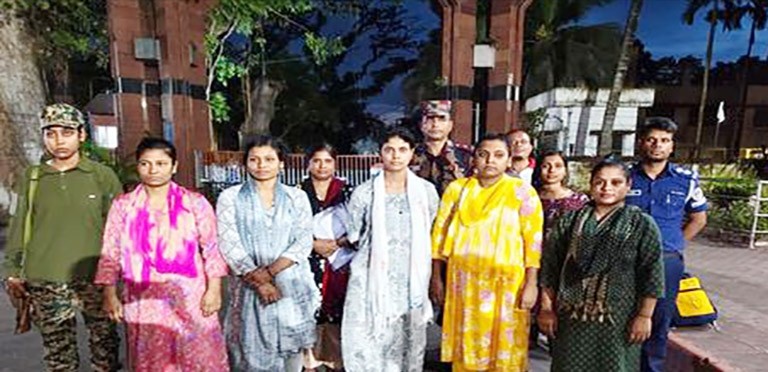 ভারতের জেল থেকে মুক্ত ৫ বাংলাদেশি নারী, বেনাপোল দিয়ে দেশে প্রত্যাবর্তন